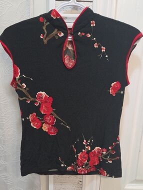 Y2K Floral Mandarin Collar Cap-Sleeve Top - Black & Red